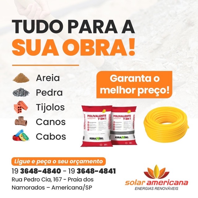 Sacos de cimento, pilha de tijolos cerâmicos e brita em obra, representando materiais de construção da Solar Americana.